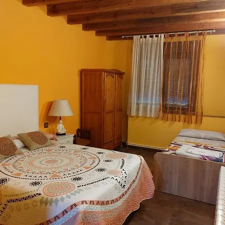 Higueras Y Olivos * Candeleda