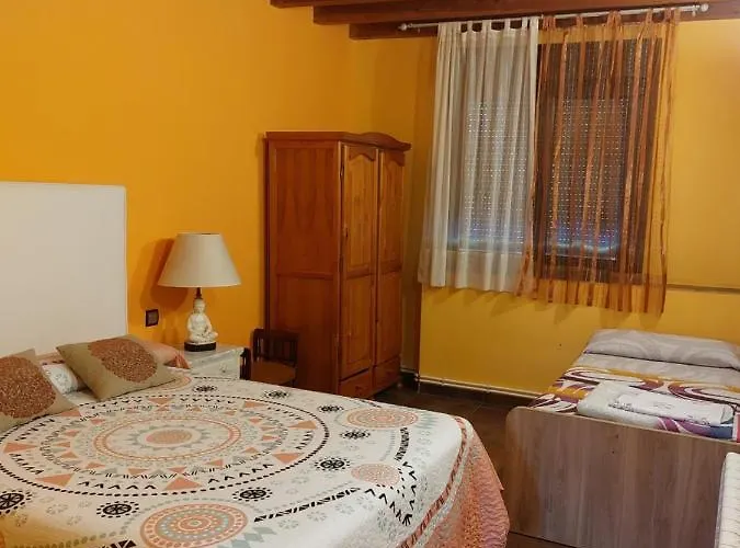 Higueras Y Olivos * 칸델레다