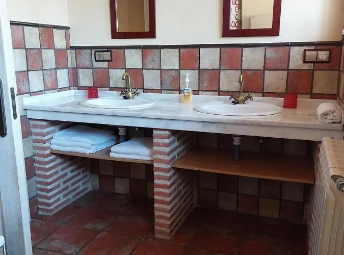 Higueras Y Olivos 펜션 *