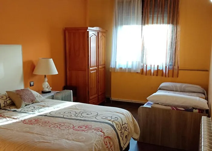 펜션 Higueras Y Olivos 칸델레다